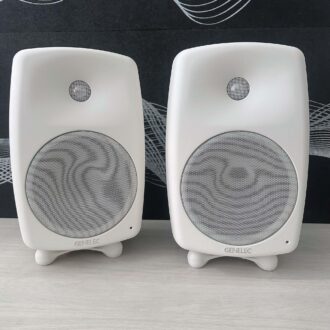 Käytetty Genelec G Five