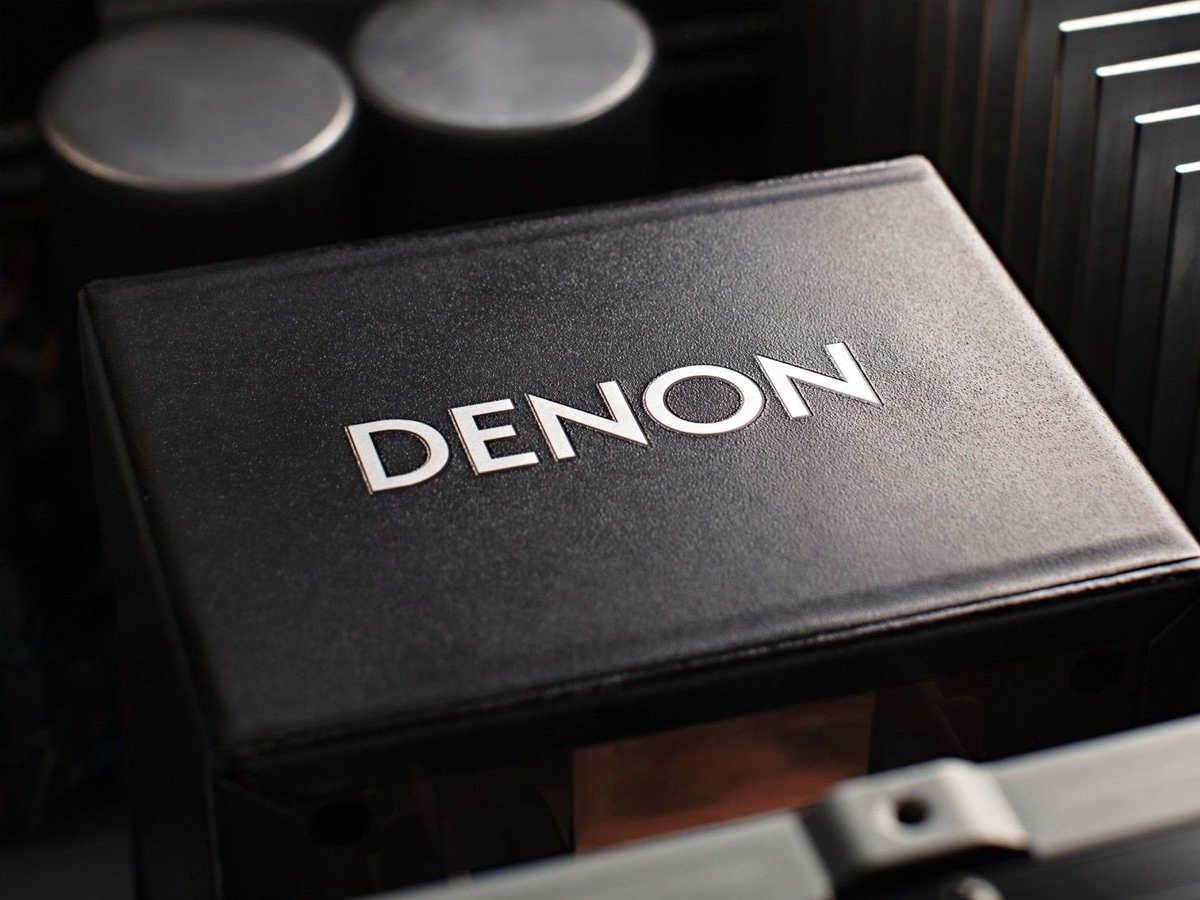 Denon AVC-X3900H AV-vahvistin elektroniikka