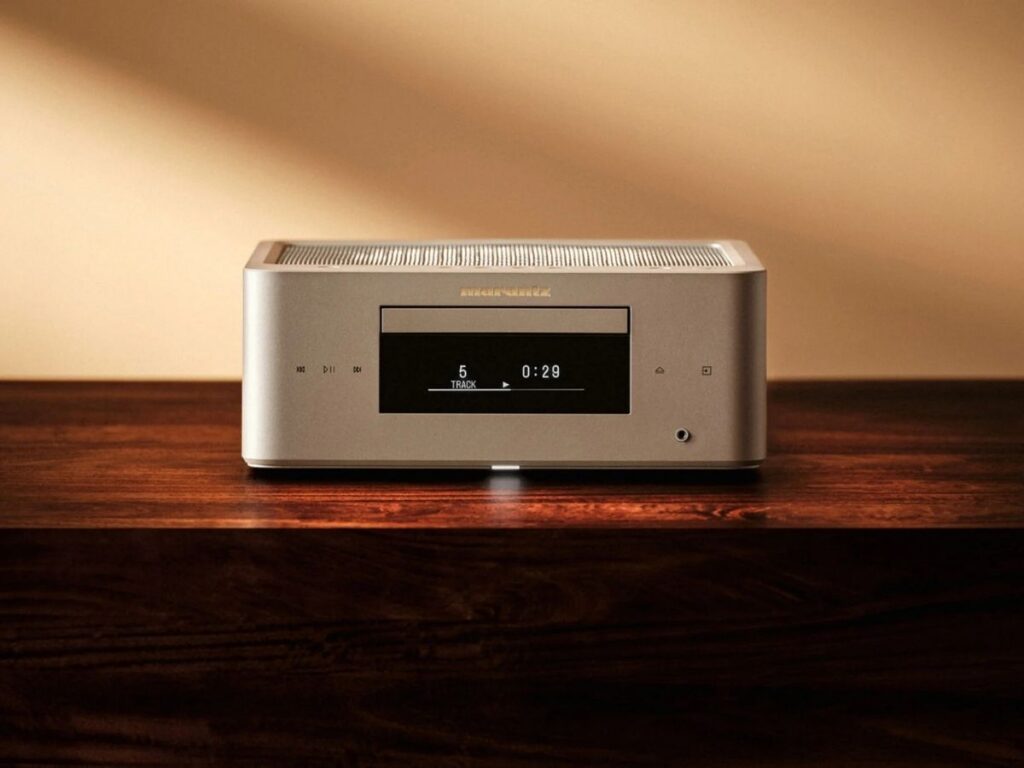 Marantz MCR 60n DAB samppanjakulta lifestyle edestä