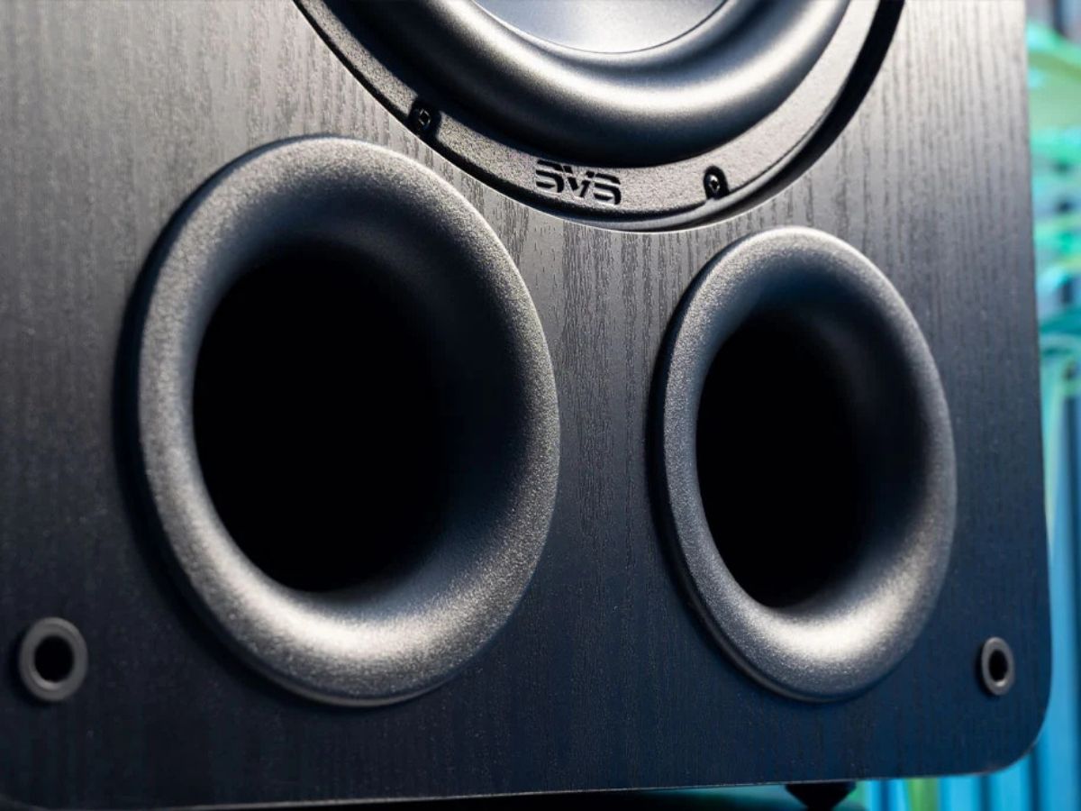SVS PB-3000 REvolution etupaneeli