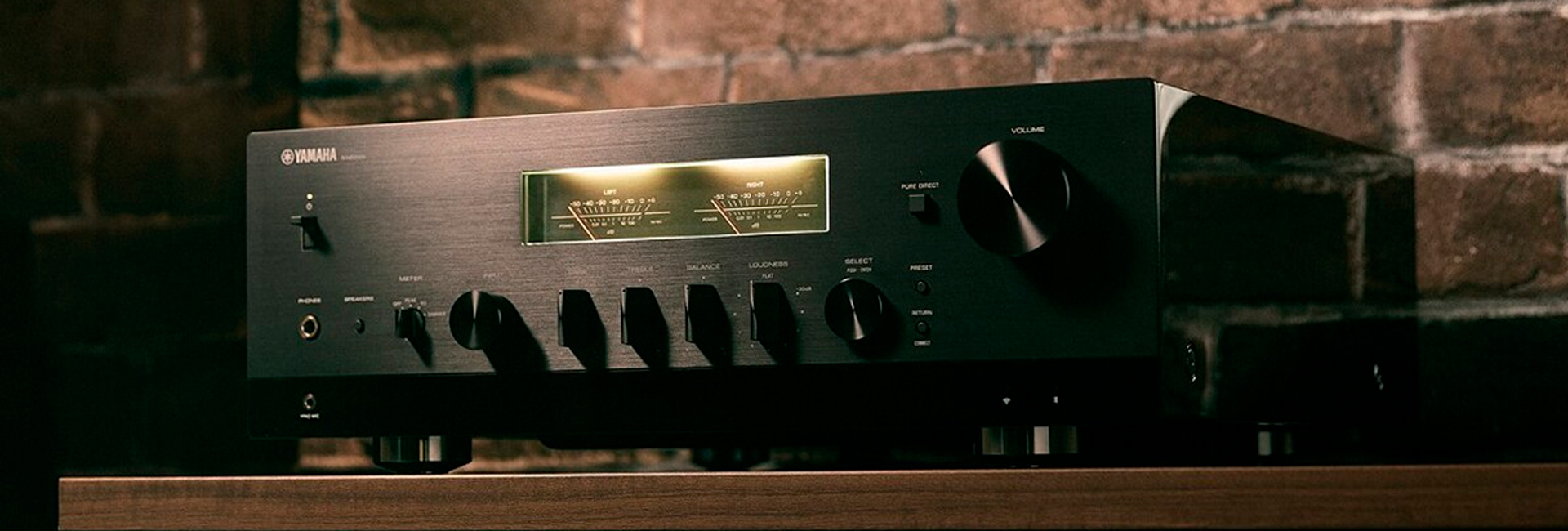 Yamaha stereovahvistin tasolla