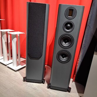 Wharfedale EVO 5.4 lattiakaiutinpari, harmaa